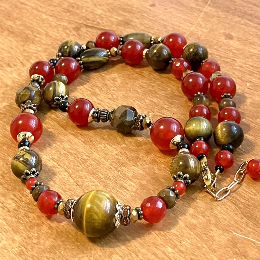 NWT natural stone necklace
